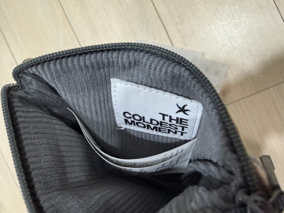 더콜디스트모먼트 스타 피쉬 패치 체크 파우치 카드 지갑 상품이미지3