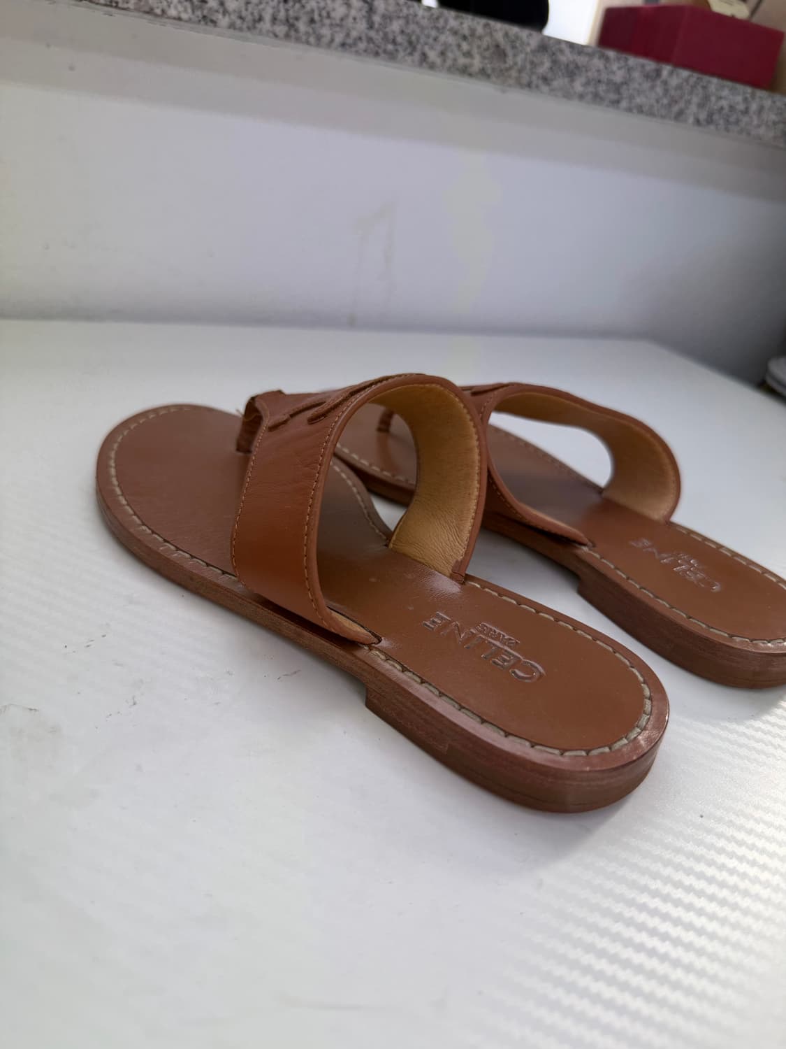 정품) 셀린느 트리오페 레더 쪼리 샌들 36 상품이미지5