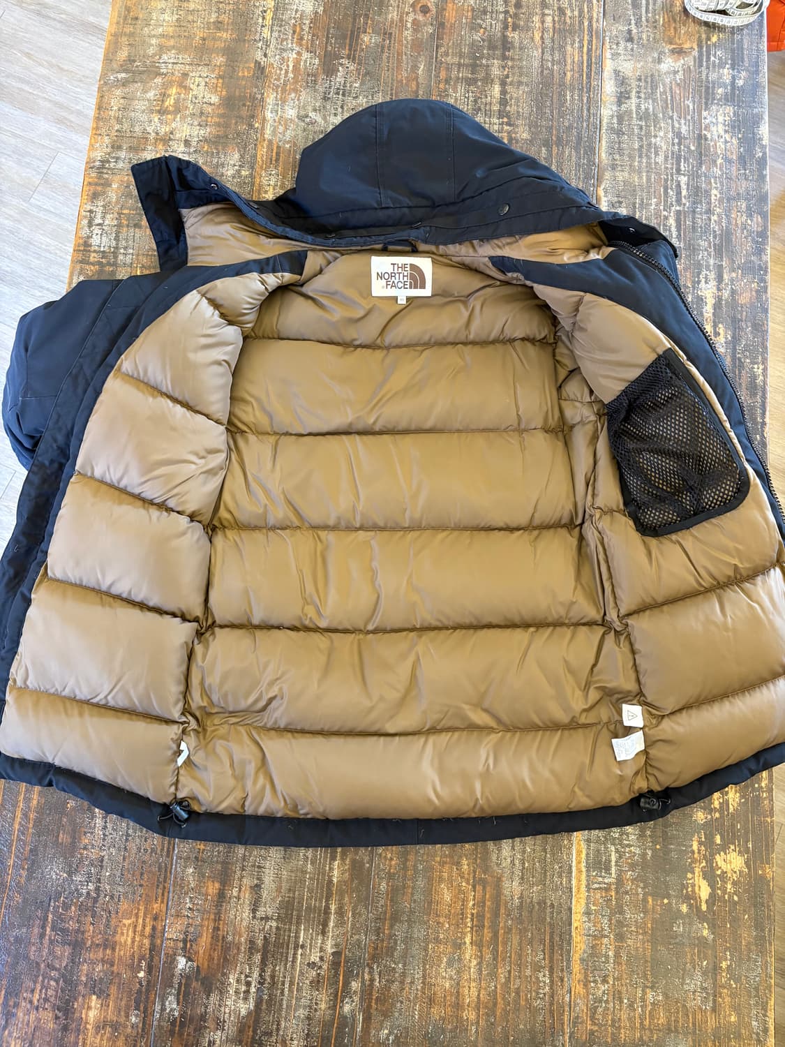 노스페이스 블랙 구스다운 파카 상품이미지9