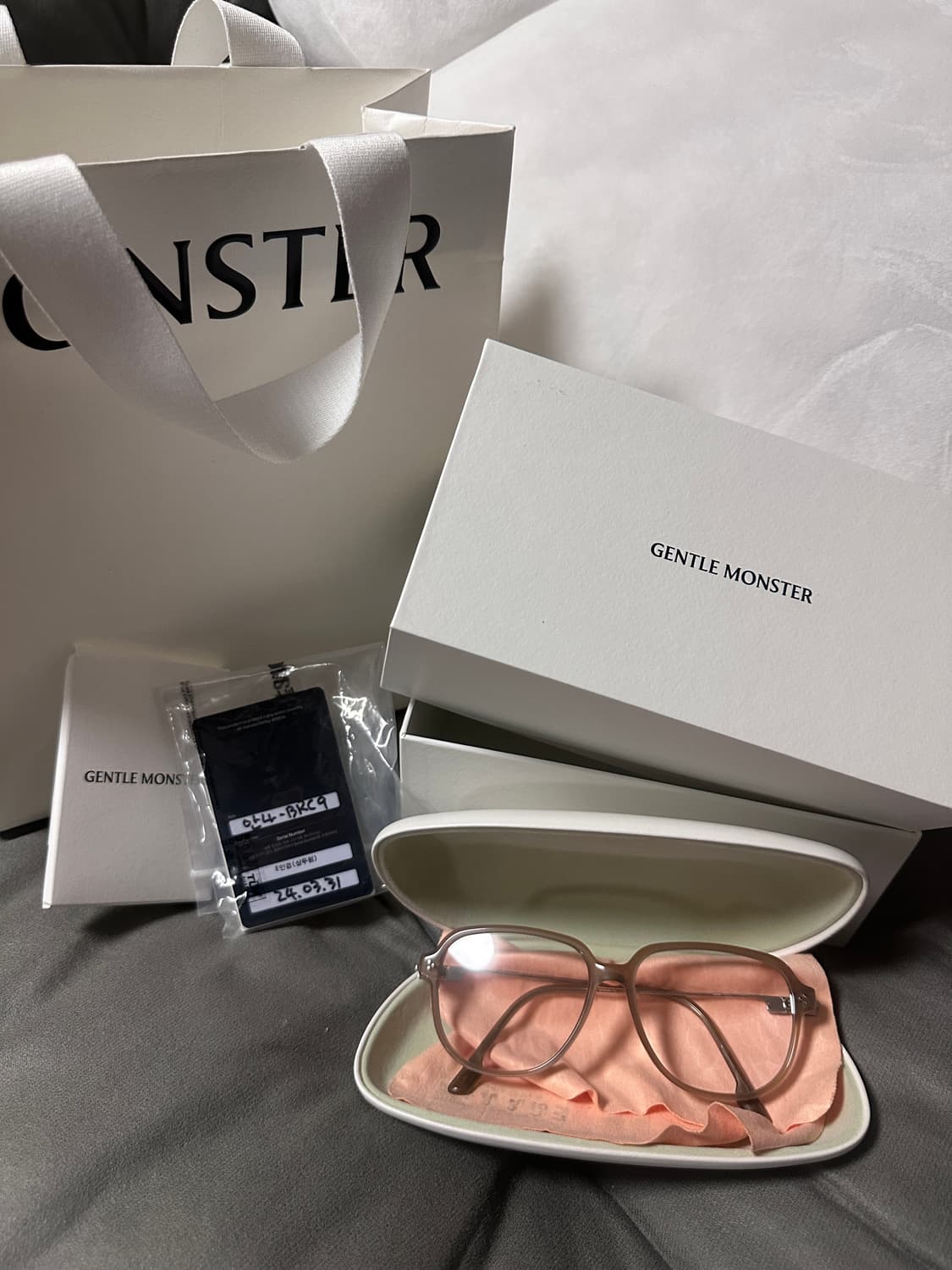 젠틀몬스터 안나 상품이미지1