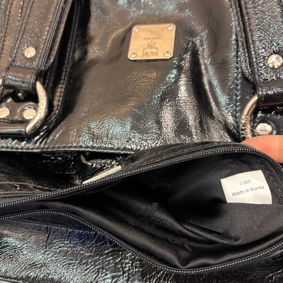 정품 MCM 에나멜 숄더백     상품이미지7