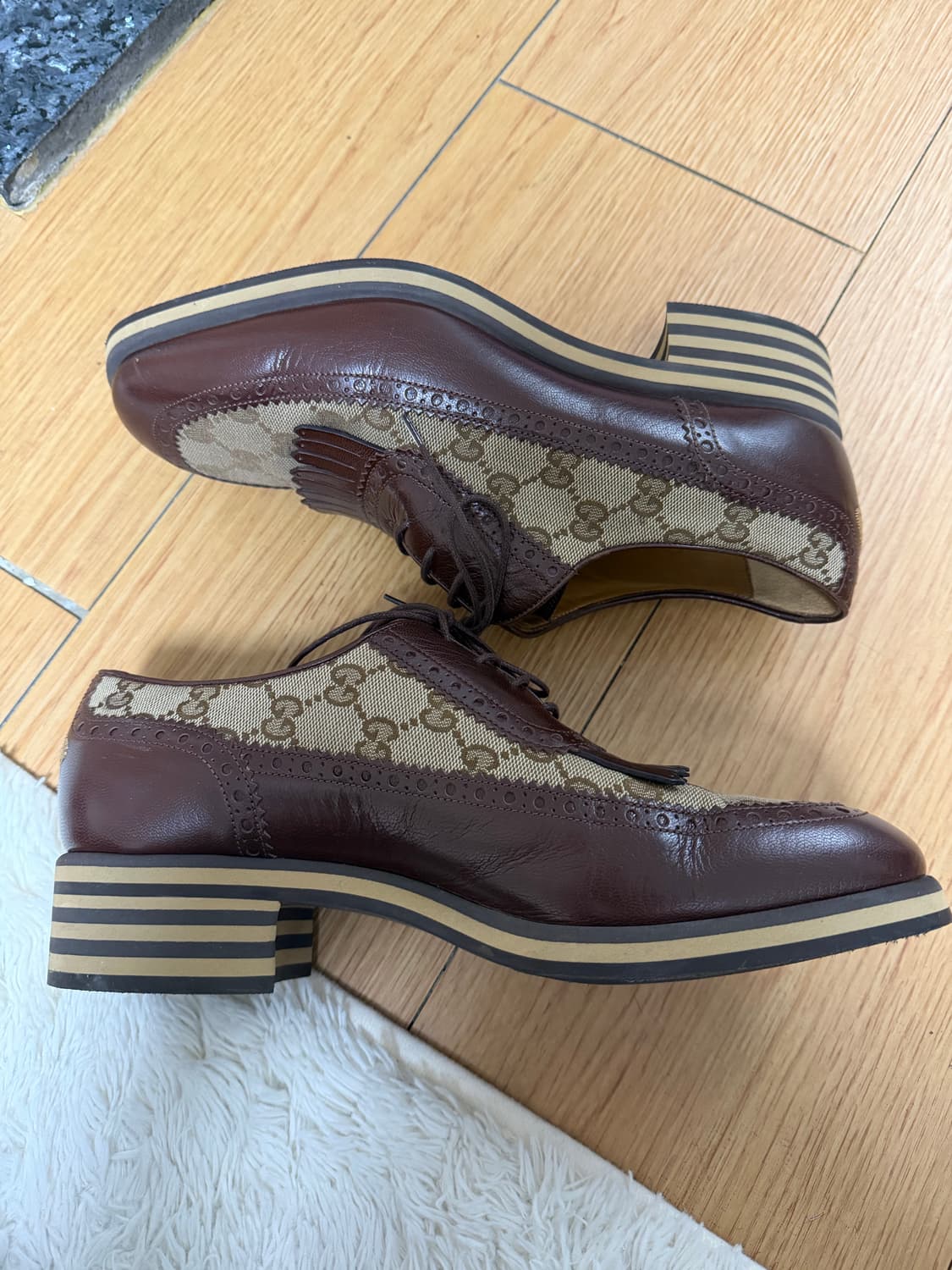 구찌 윙팁슈즈 (6사이즈)260입니다 상품이미지2