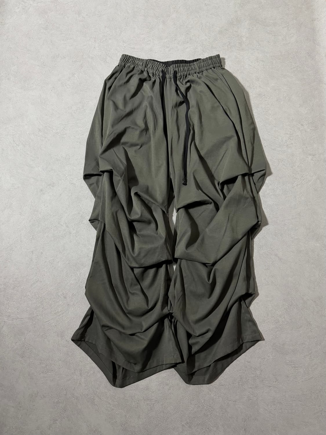 NO ID. Asymmetric Drape Wide Pants 상품이미지1