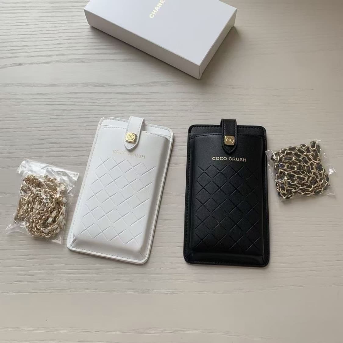 샤넬뷰티 코코크러쉬 폰 홀더 크로스백 블랙 상품이미지1