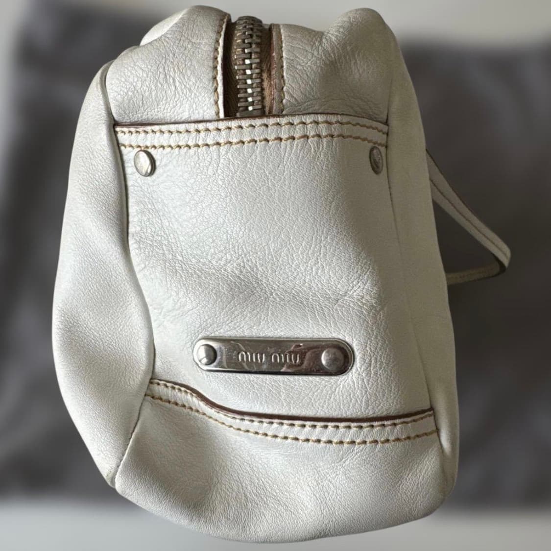 Miu miu 미우미우 보스턴 백 화이트 상품이미지2