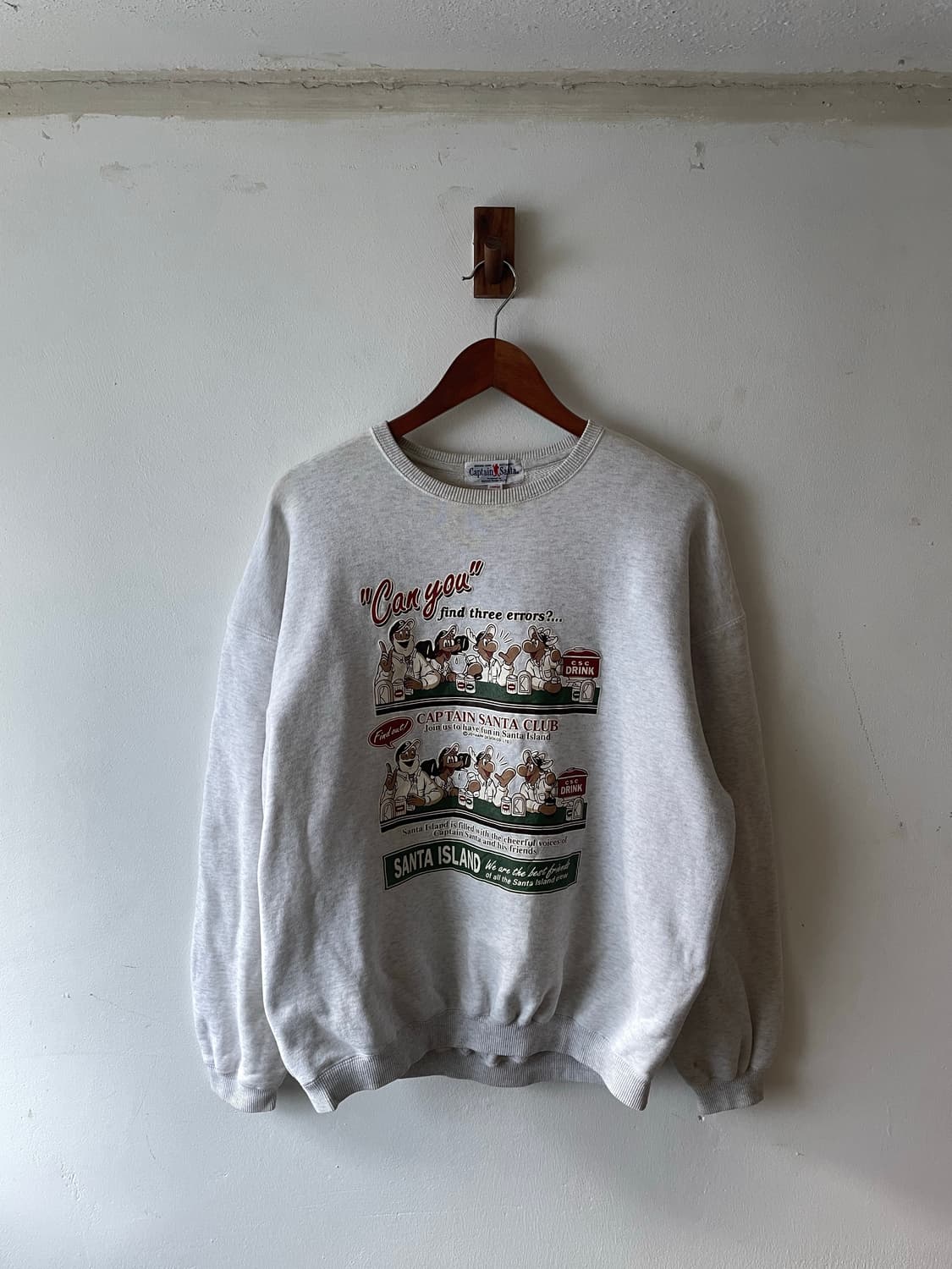 Vintage captain Santa Sweatshirt 상품이미지2