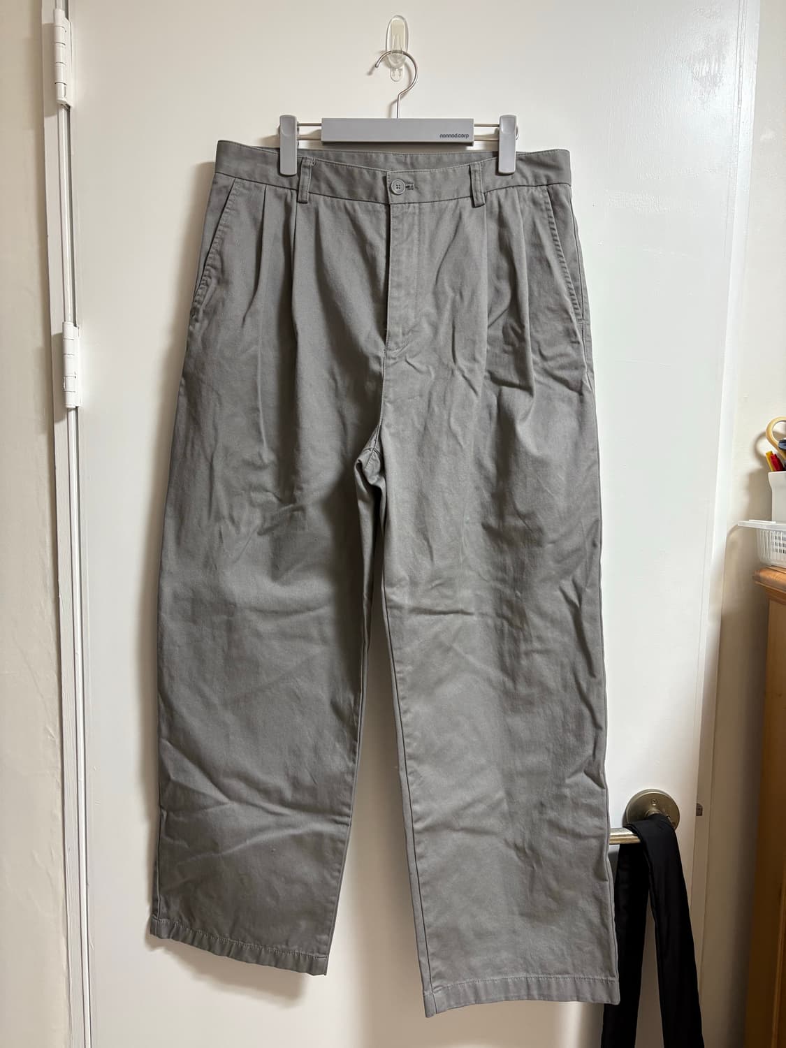 [34] 무신사 스탠다드 투 턱 와이드 치노 팬츠 티탄 그레이 상품이미지2