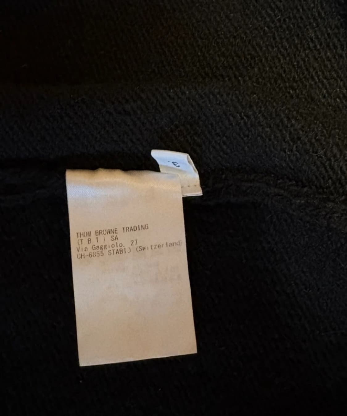 톰브라운 가디건 블랙 3사이즈 상품이미지4