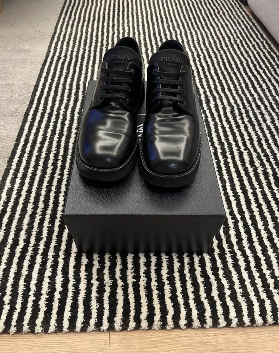 프라다 더비 슈즈 상품이미지2