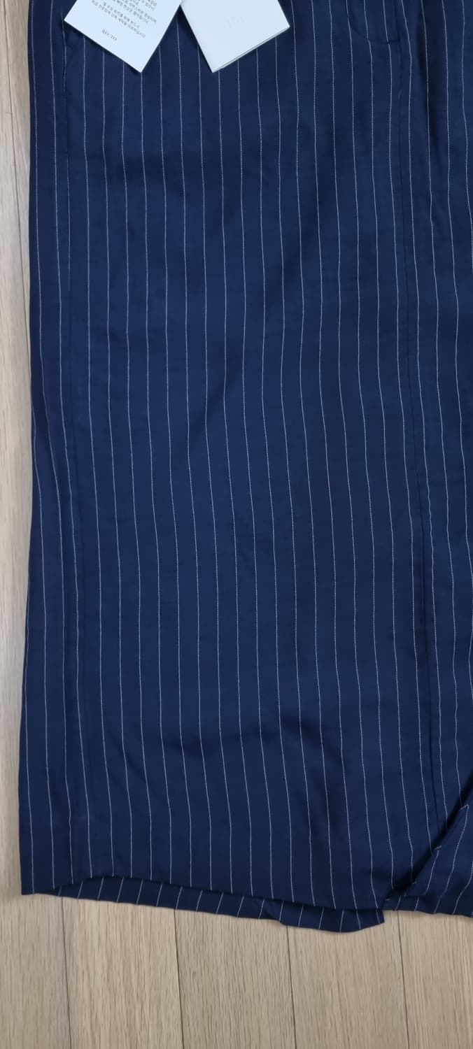 RECTO 렉토 핀스트라이프 비대칭 미디 스커트 M _ 여성 상품이미지4