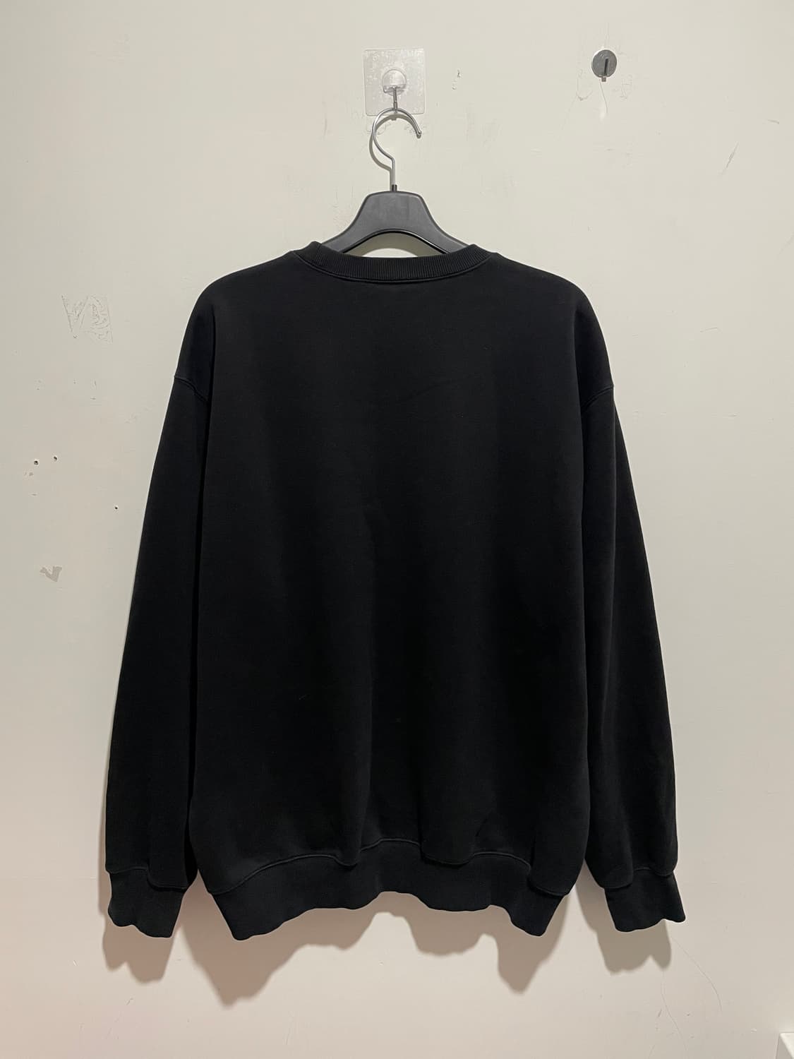 칼하트 맨투맨 블랙 상품이미지3