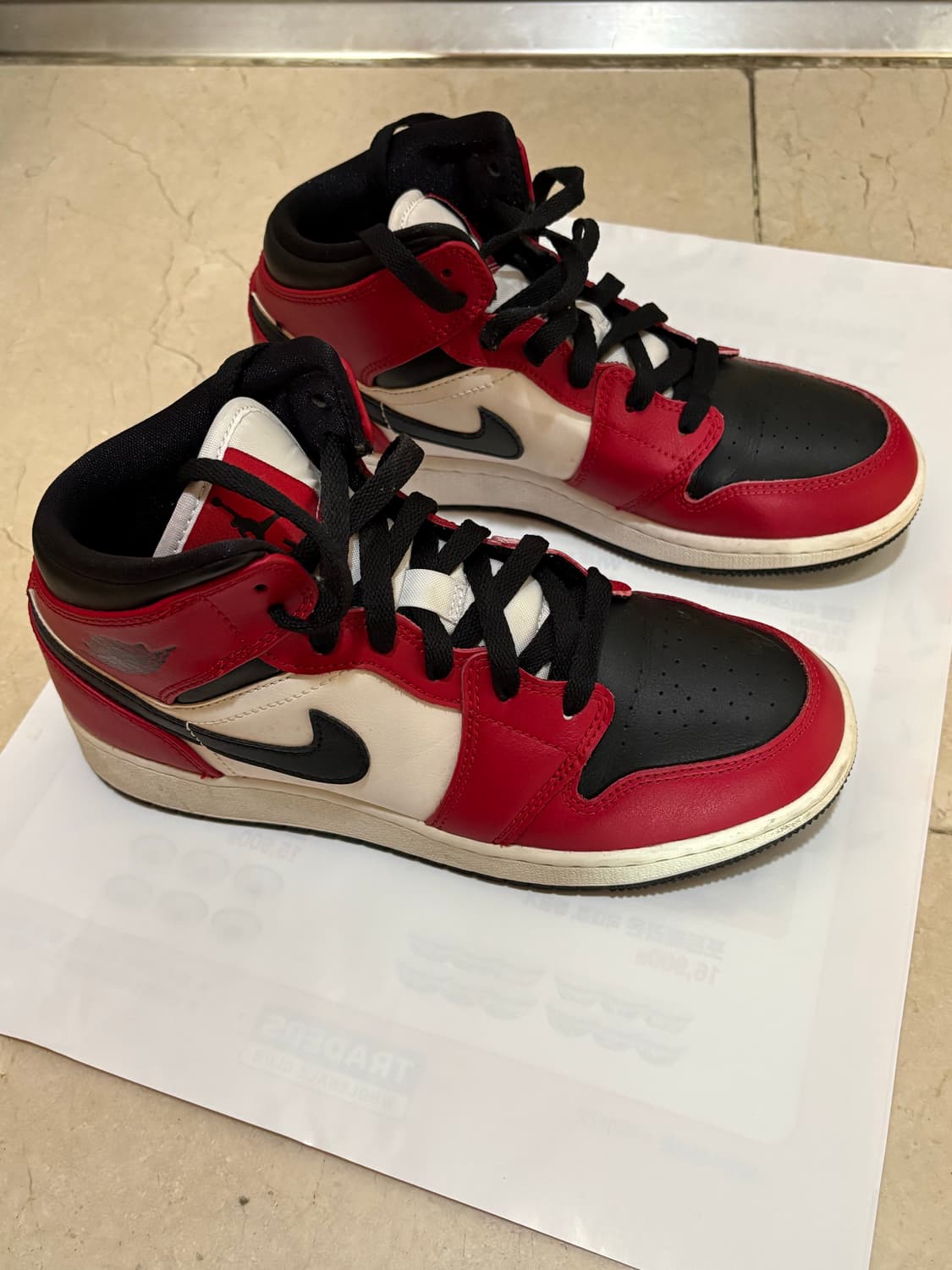 조던 1 미드 시카고 블랙토 상품이미지2