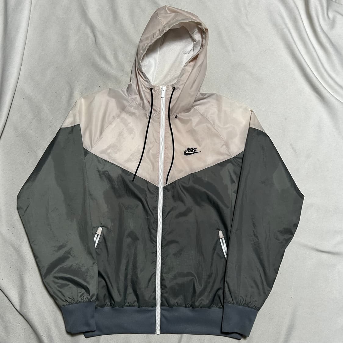 L 나이키 핑크 그레이 배색 후드 바람막이 상품이미지2
