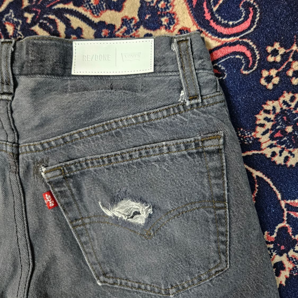 RE/DONE 리바이스 포켓 데미지 빈티지 무드 데님 팬츠 상품이미지4