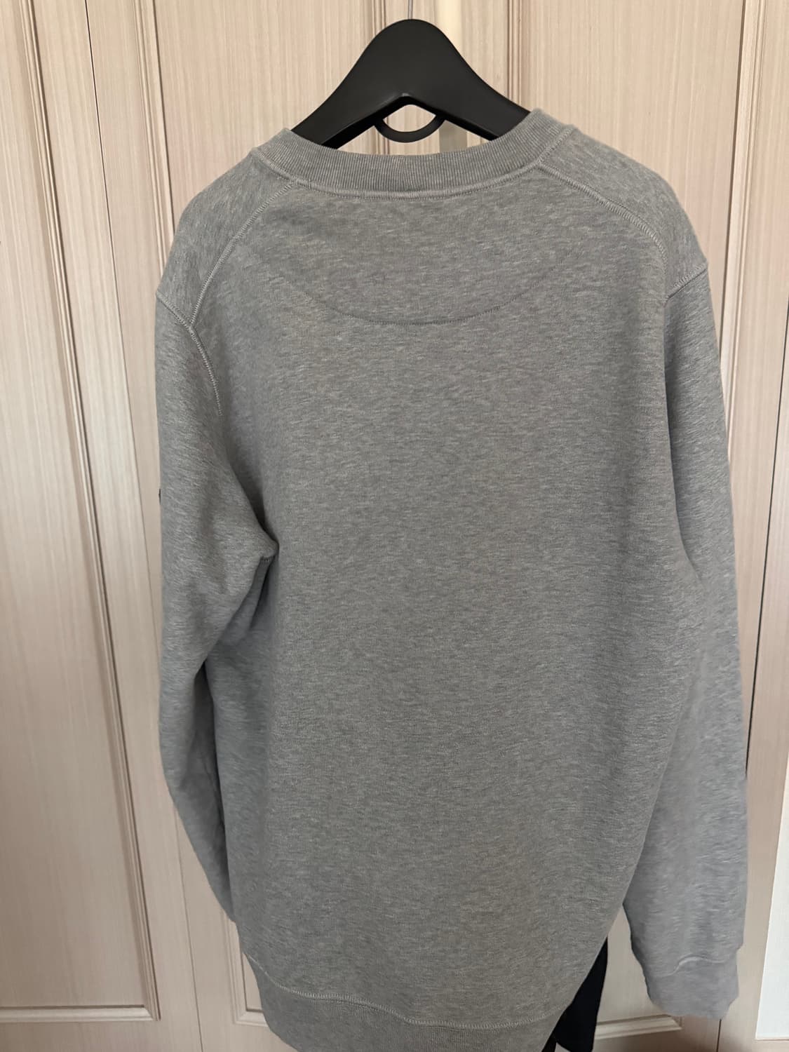 스톤아일랜드 그레이 맨투맨 신형 새상품급 상품이미지4