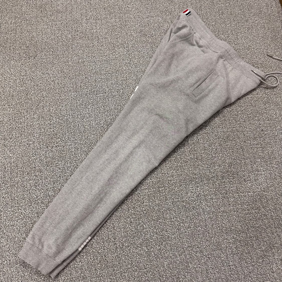 3 톰브라운 4선 스웻 코튼 조거 팬츠 트레이닝 바지 상품이미지5