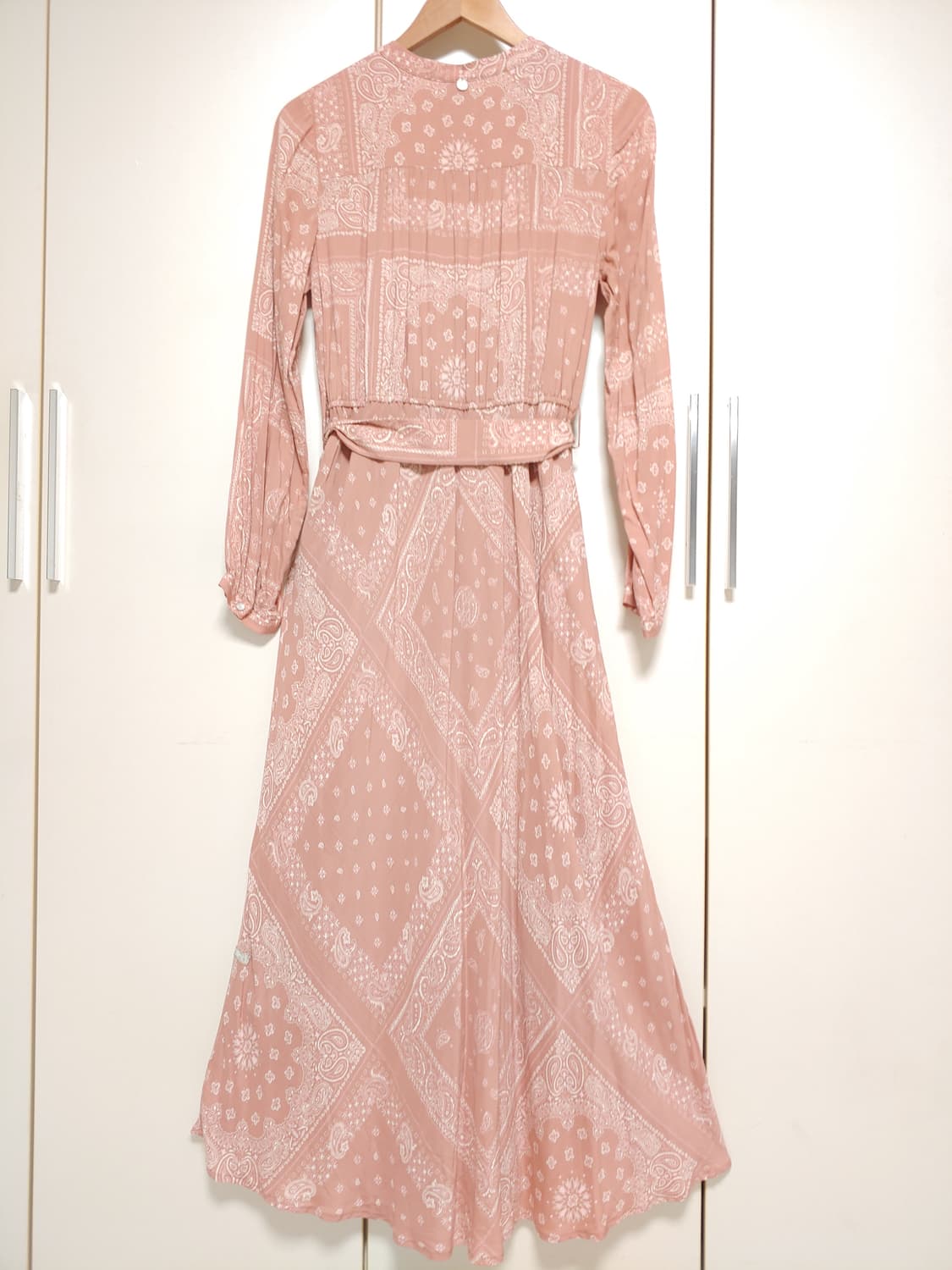 써스데이아일랜드 239000원 반다나원피스 택채새옷 상품이미지7