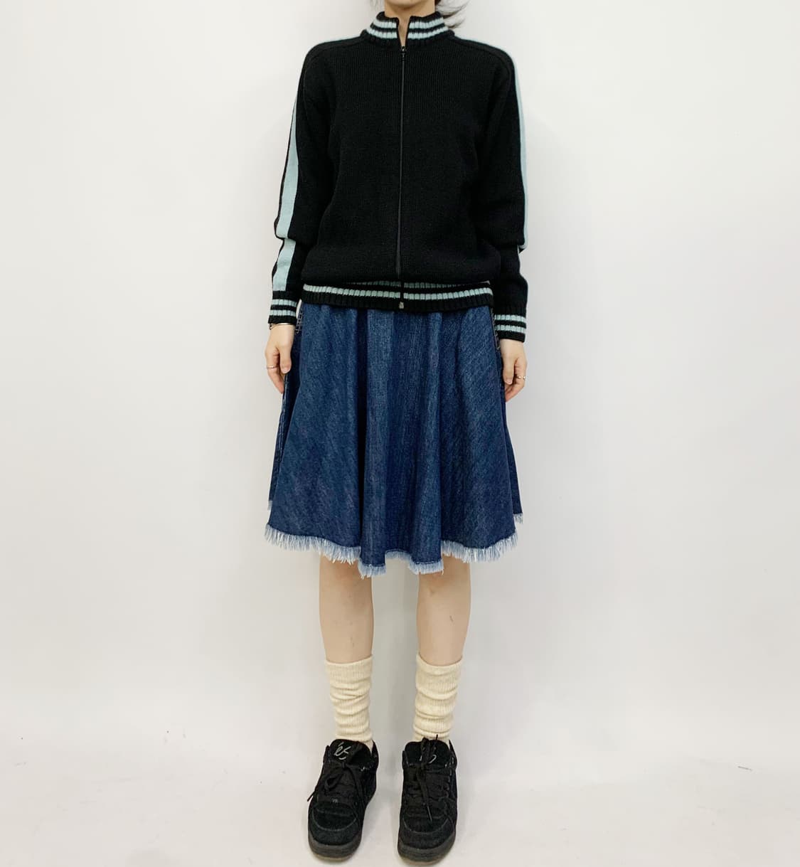 빔즈 니트 집업 상품이미지1