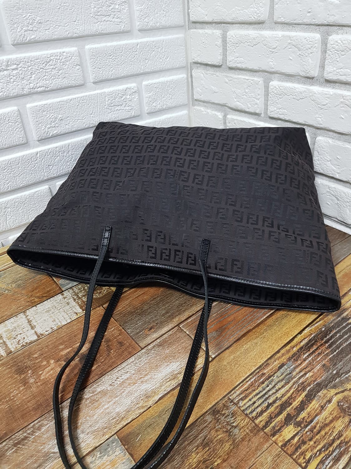 [정품] 펜디 주카 패브릭 쇼퍼백 상품이미지4