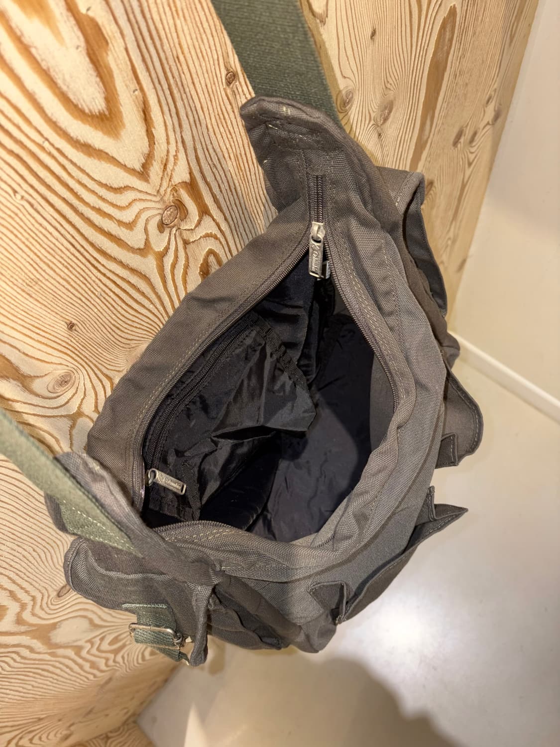 컬럼비아 메신저 백 상품이미지9