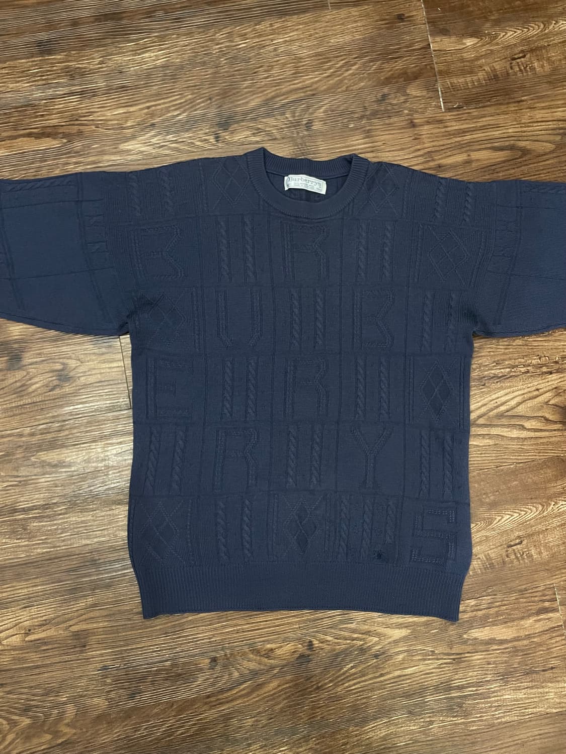 90s 버버리 메리노울 자수 로고 케이블 니트 스웨터 상품이미지1