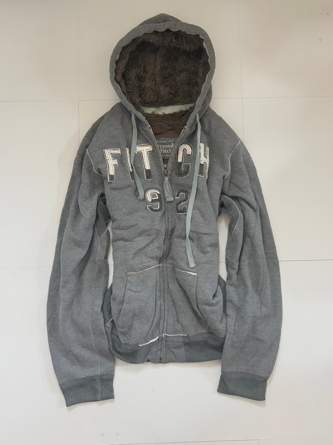 • Abercrombie Grey Wolf Hooded zip-up 상품이미지2