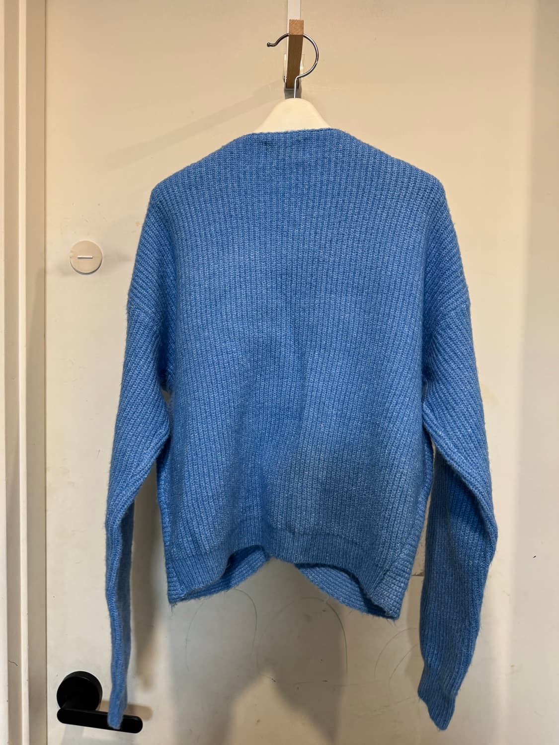 Luvmiu러브미우 꼬임 오프숄더 니트 상품이미지5