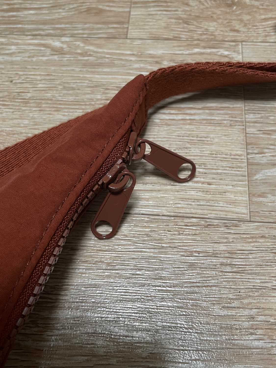 gu 코쿤 크로스백 브릭 오렌지 상품이미지2