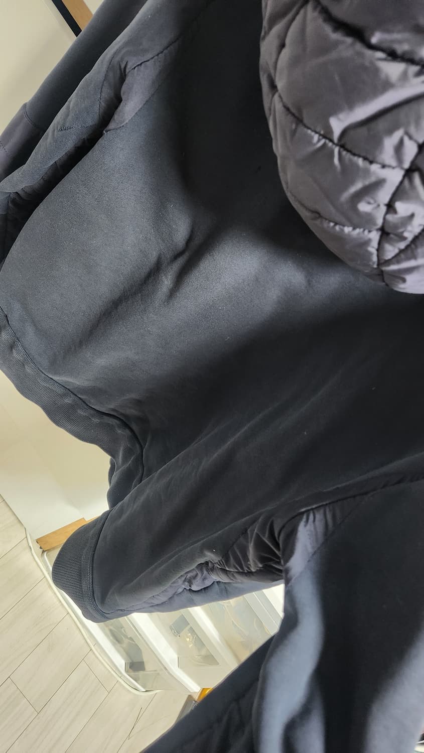 정품 몽클레어 패딩 후드집업 XL사이즈.사용감많음. 상품이미지8