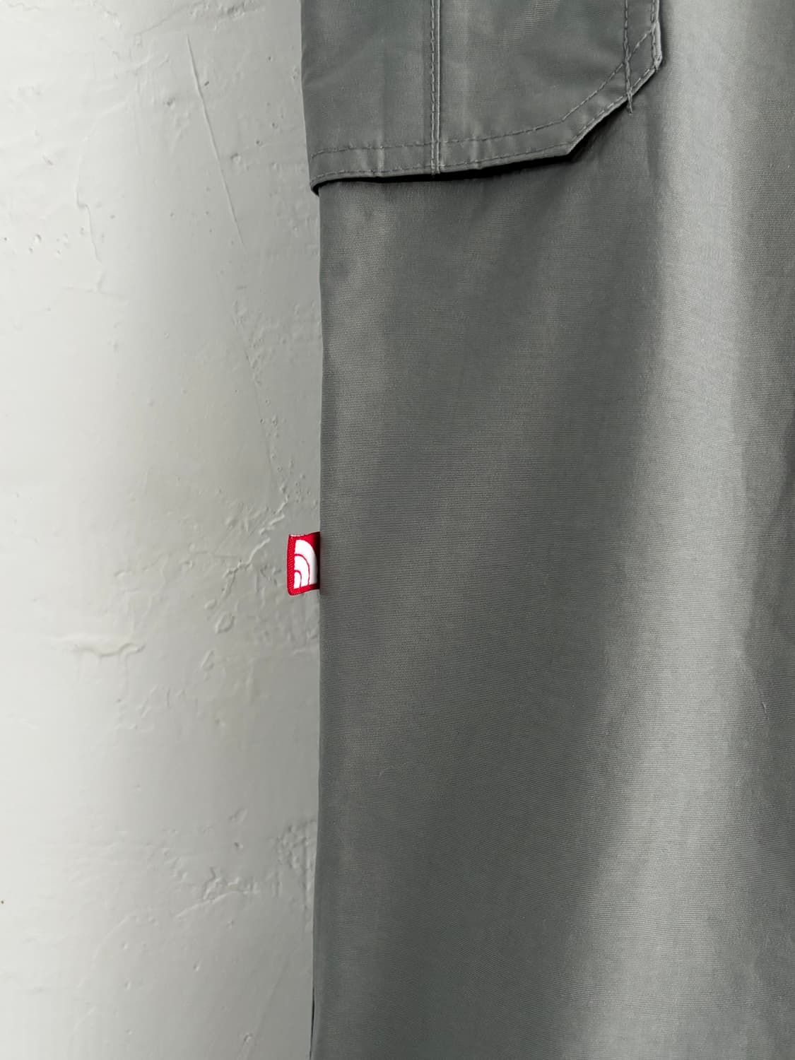 The North Face 노스페이스 그레이 하이벤트 나일론 카고 팬츠 상품이미지7