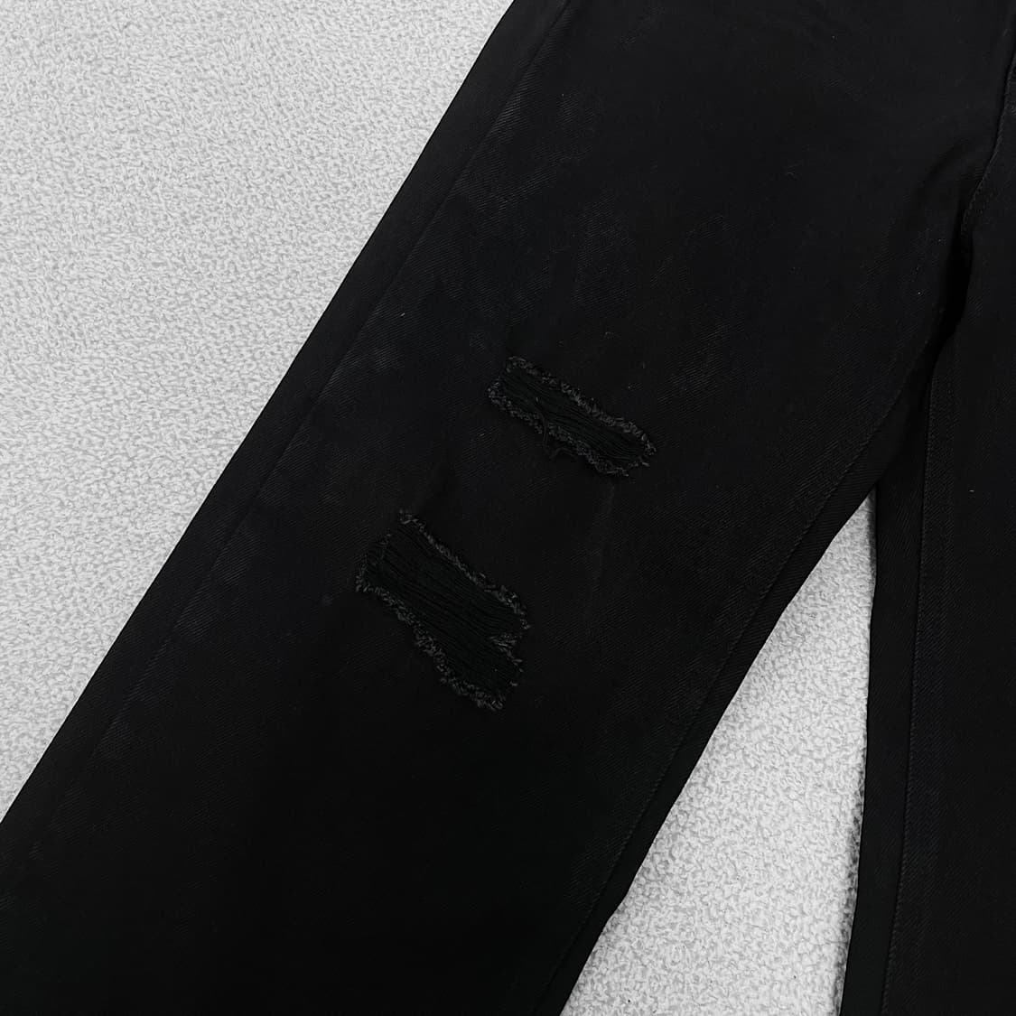 웰던 We11done 디스트레스드 데님 팬츠 블랙 상품이미지3