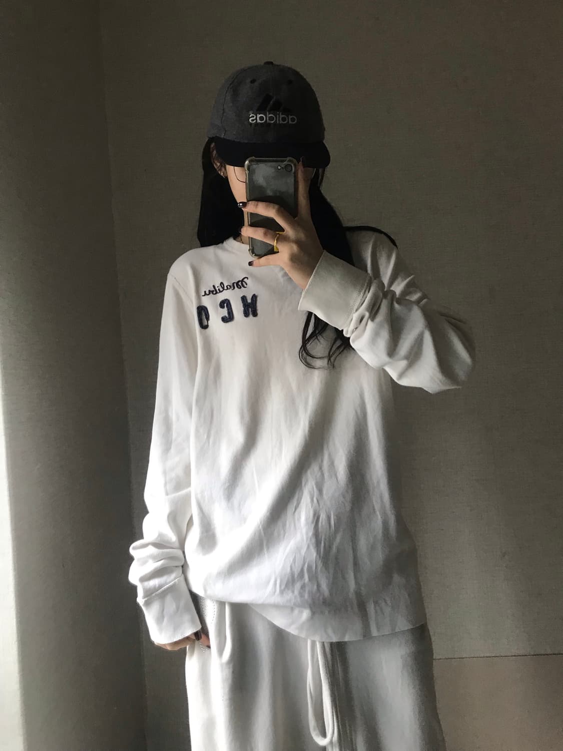 홀리스터 아이보리 빅로고 롱슬리브 상품이미지1