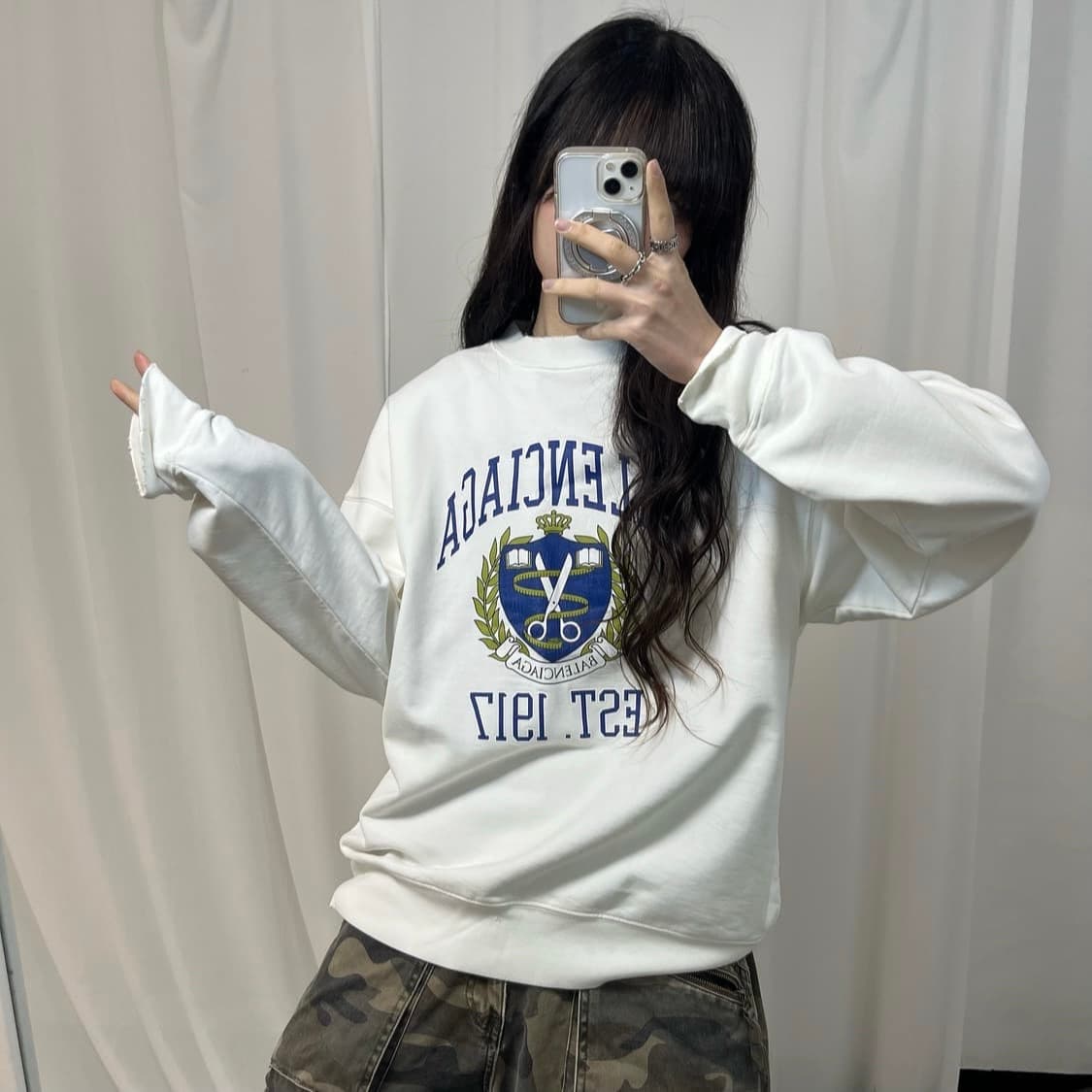 Balenciaga Sweatshirt 상품이미지1