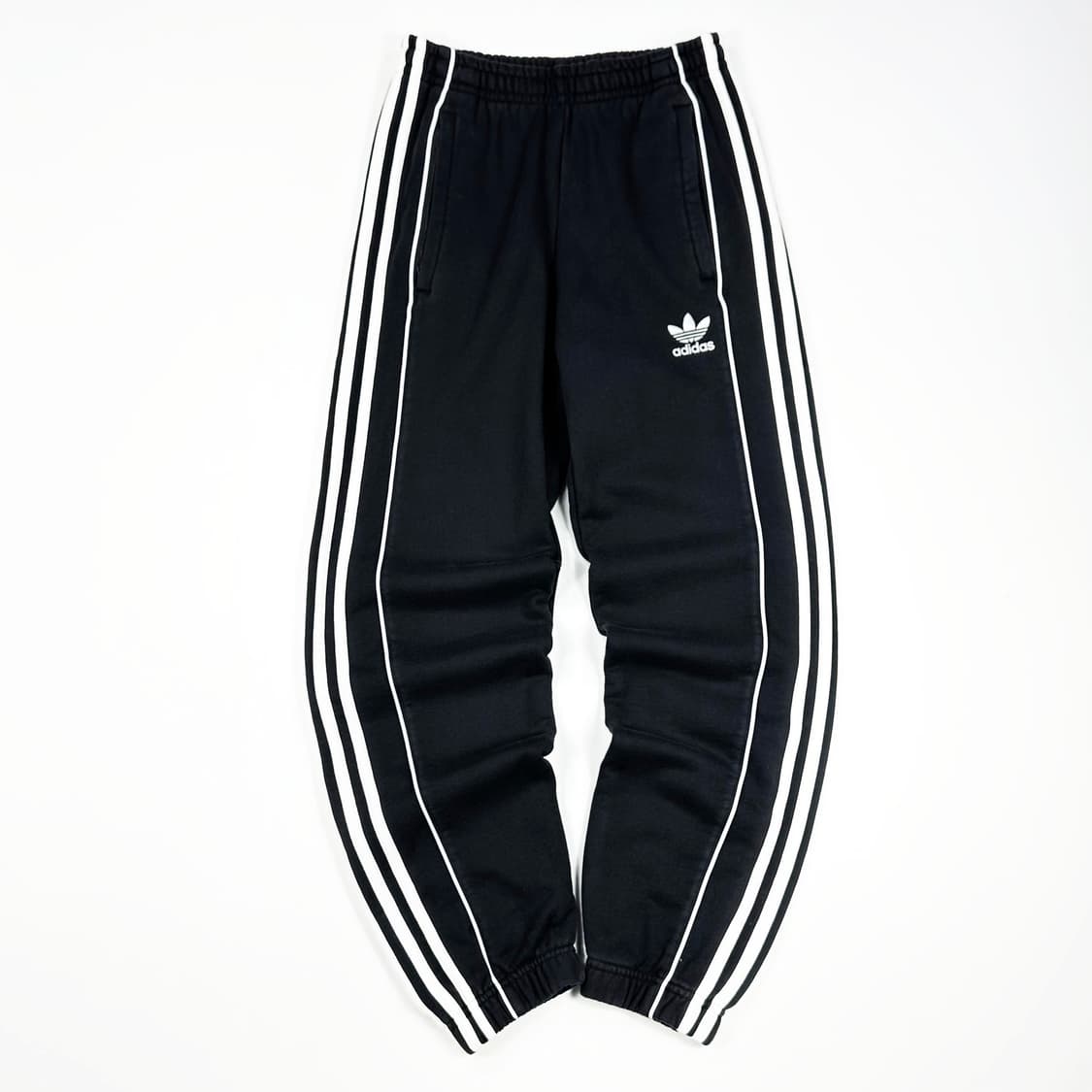 아디다스 트레포일 삼선 블랙 조거팬츠 (S 여성추천) 상품이미지3