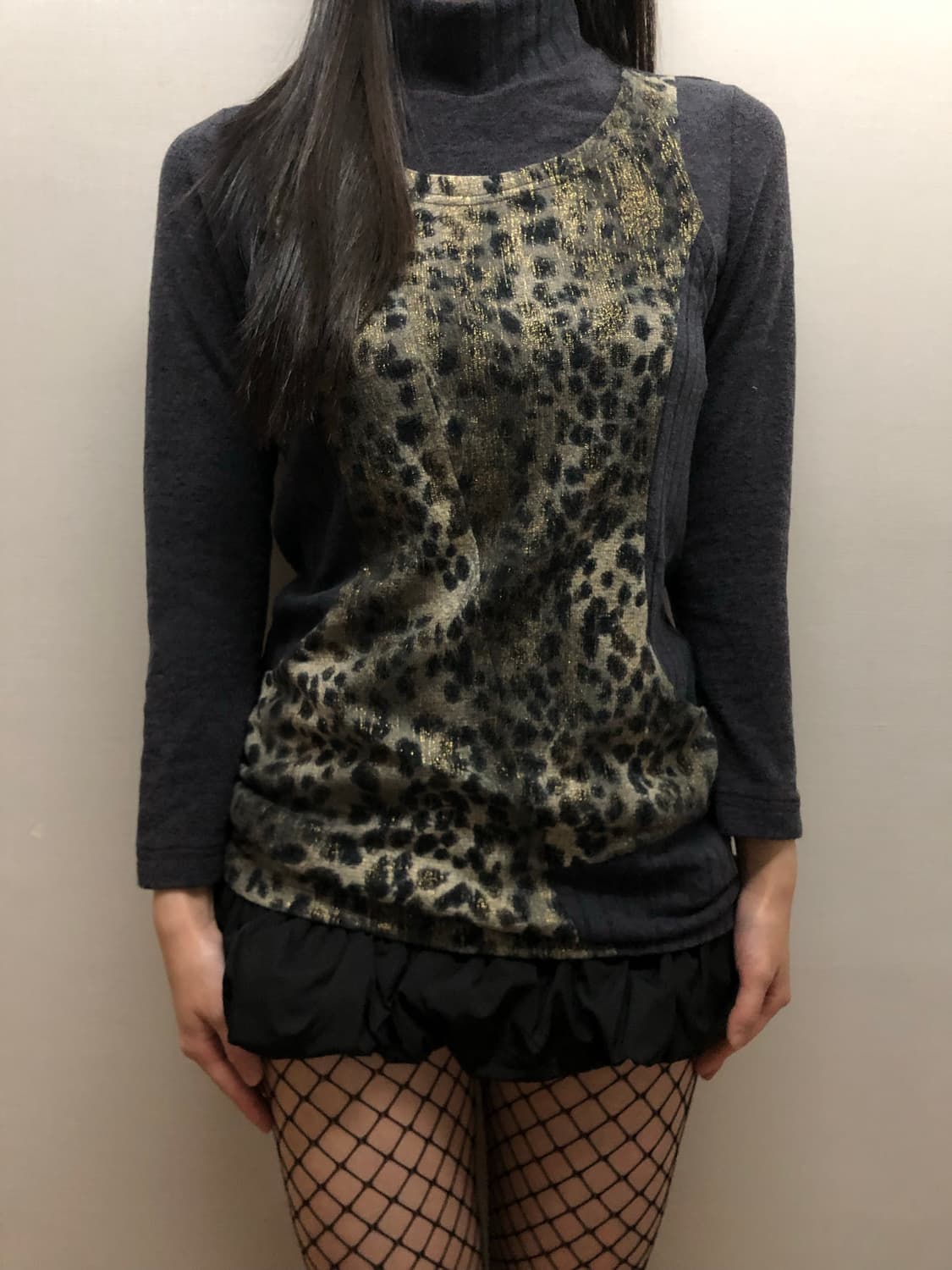 빈티지 그레이 레오파드 터틀넥 니트 상품이미지4