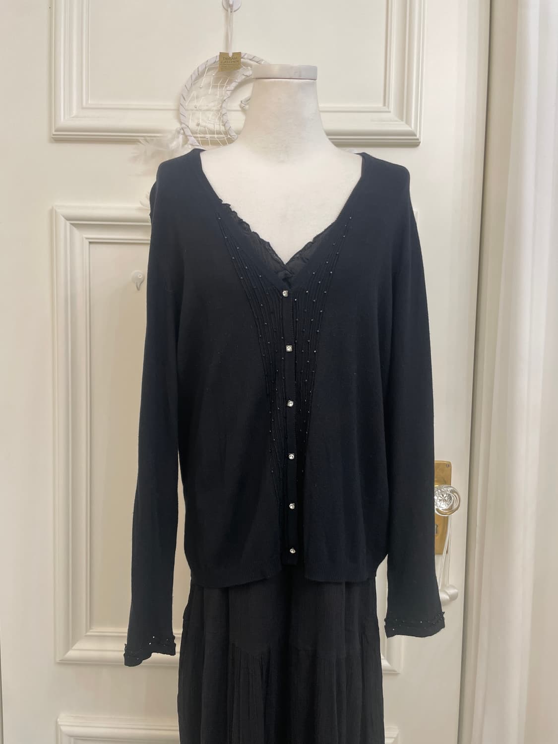 black soft beads point loose cardigan 상품이미지1
