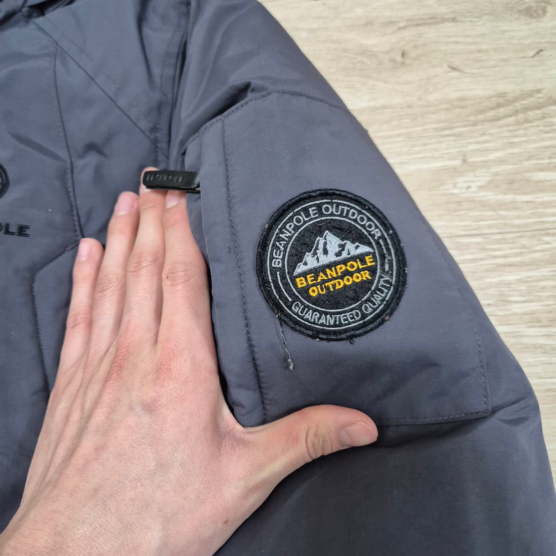 빈폴 아웃도어 여성 사이드와펜 덕다운 후드 패딩 점퍼 XS(85) 상품이미지4