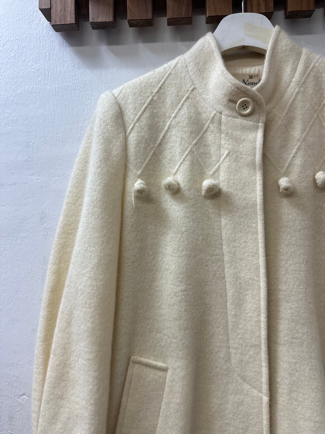 일본빈티지 폼폼 방울 포인트 울 아이보리 코트 상품이미지3