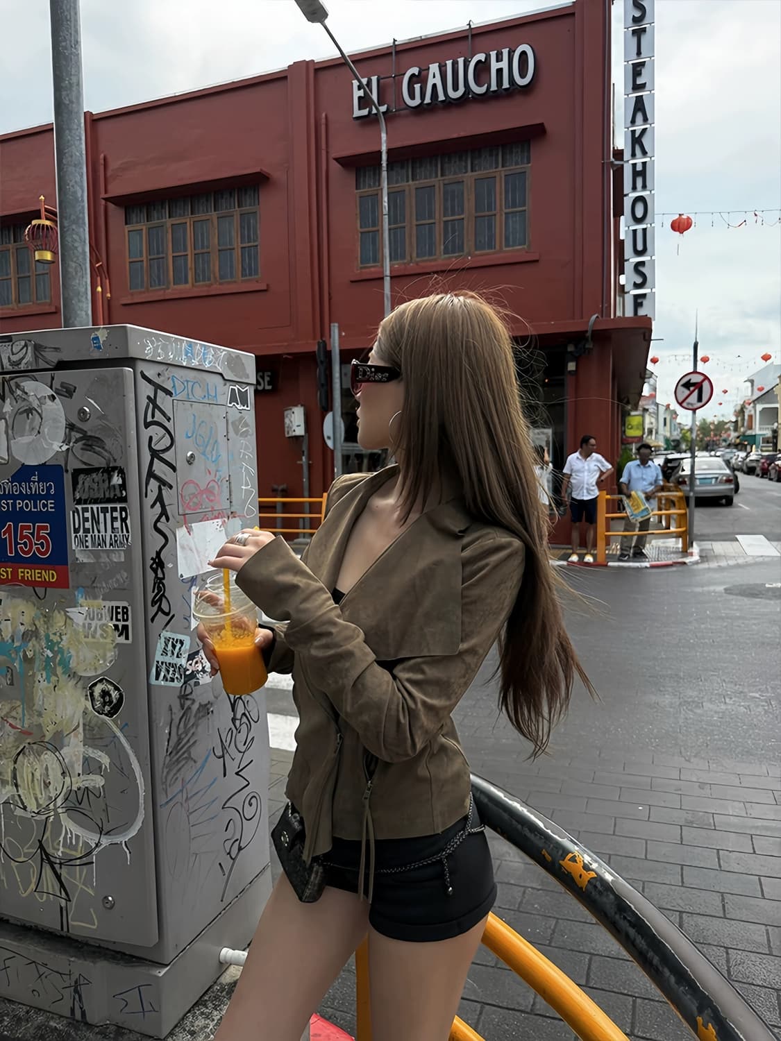 VISUAL KEI 스웨이드 칼라 입체 컷 슬림핏 숏 자켓 상품이미지5