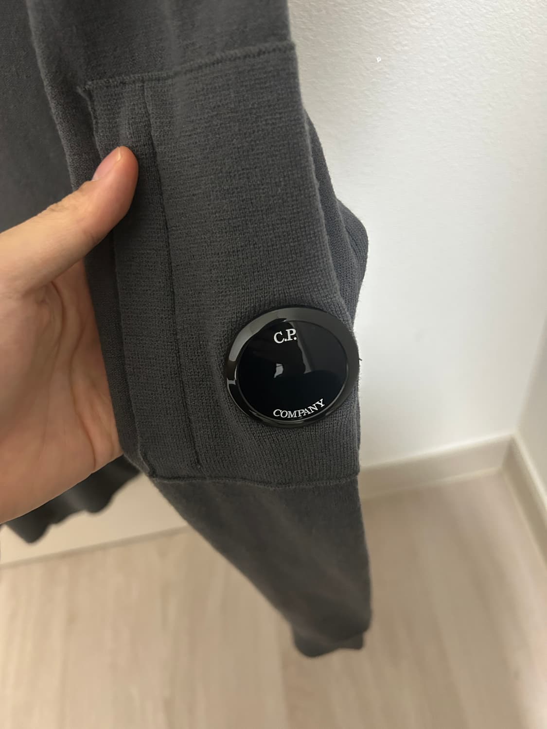 Cp 컴퍼니 반집업 니트 50 (L사이즈) 상품이미지3