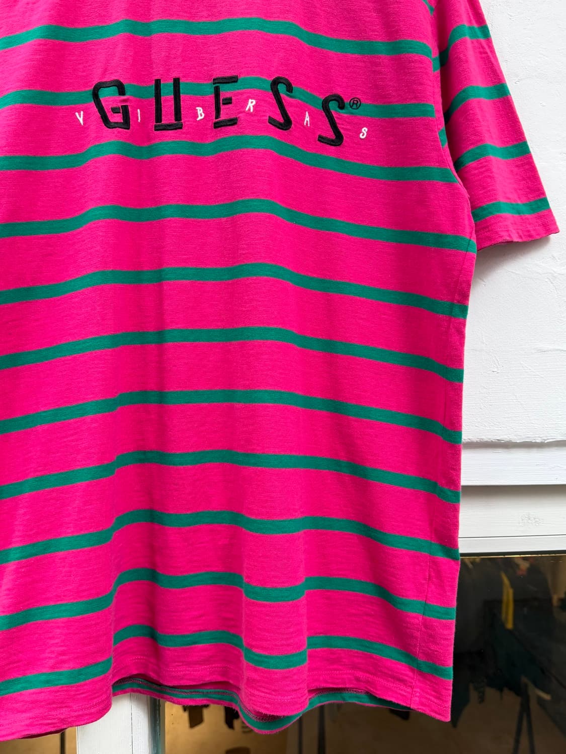 Guess x J Balvin 스트라이프 반팔티 M 상품이미지4