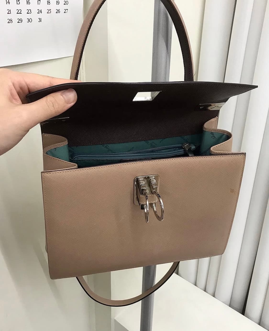 페레가모 켈리백 가방 상품이미지4