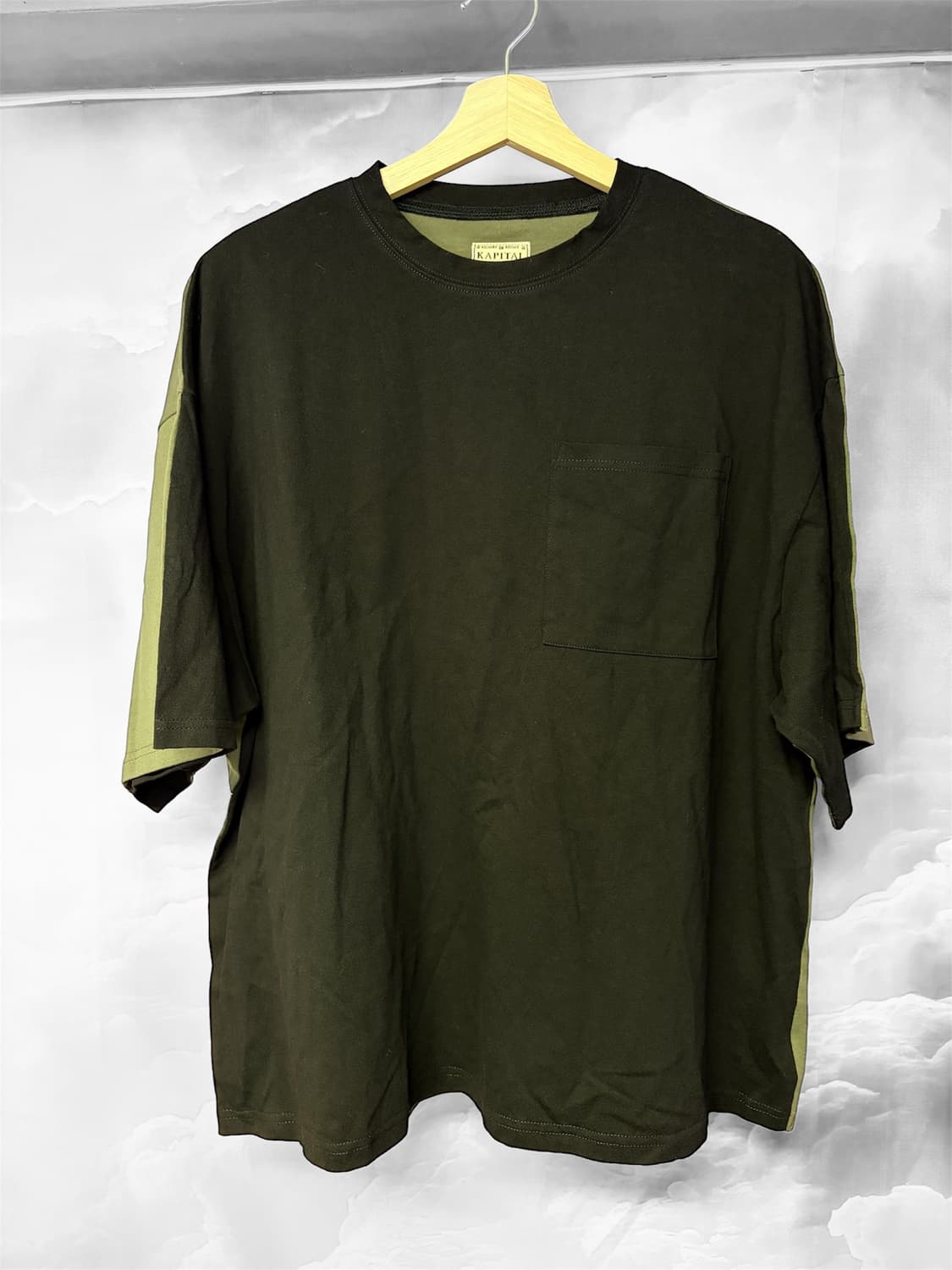 캐미탈 본 투톤 카키 티셔츠 상품이미지2