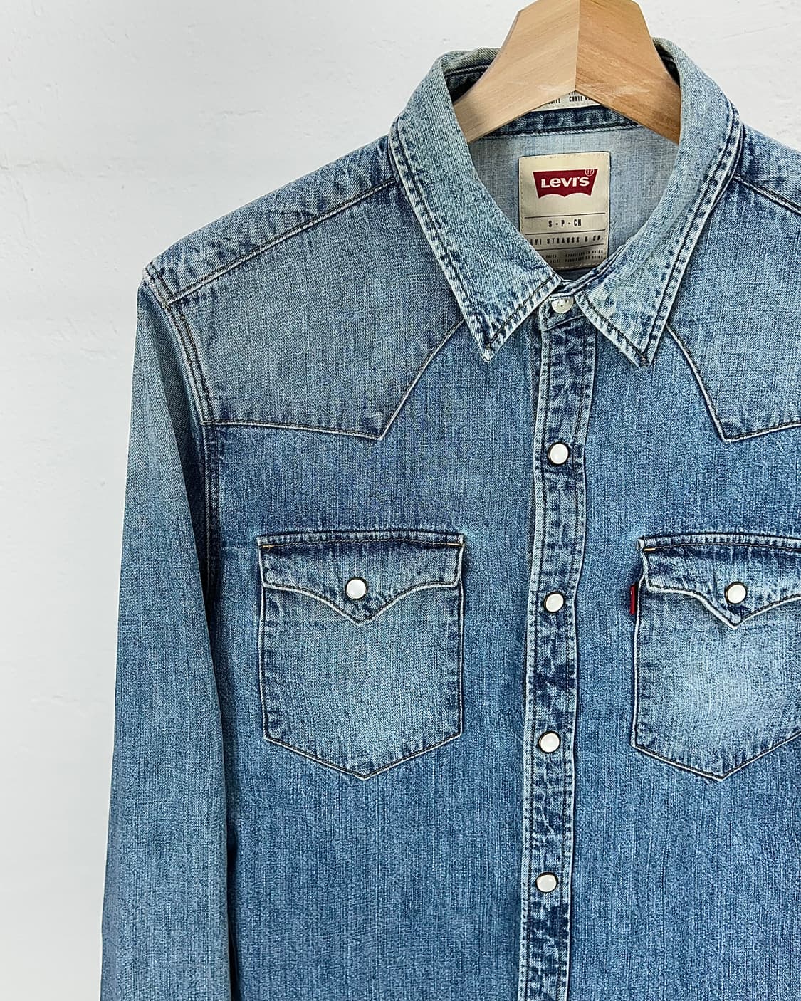 리바이스 웨스턴 펄 스냅 중청 블랭크 탭 데님 셔츠 상품이미지2