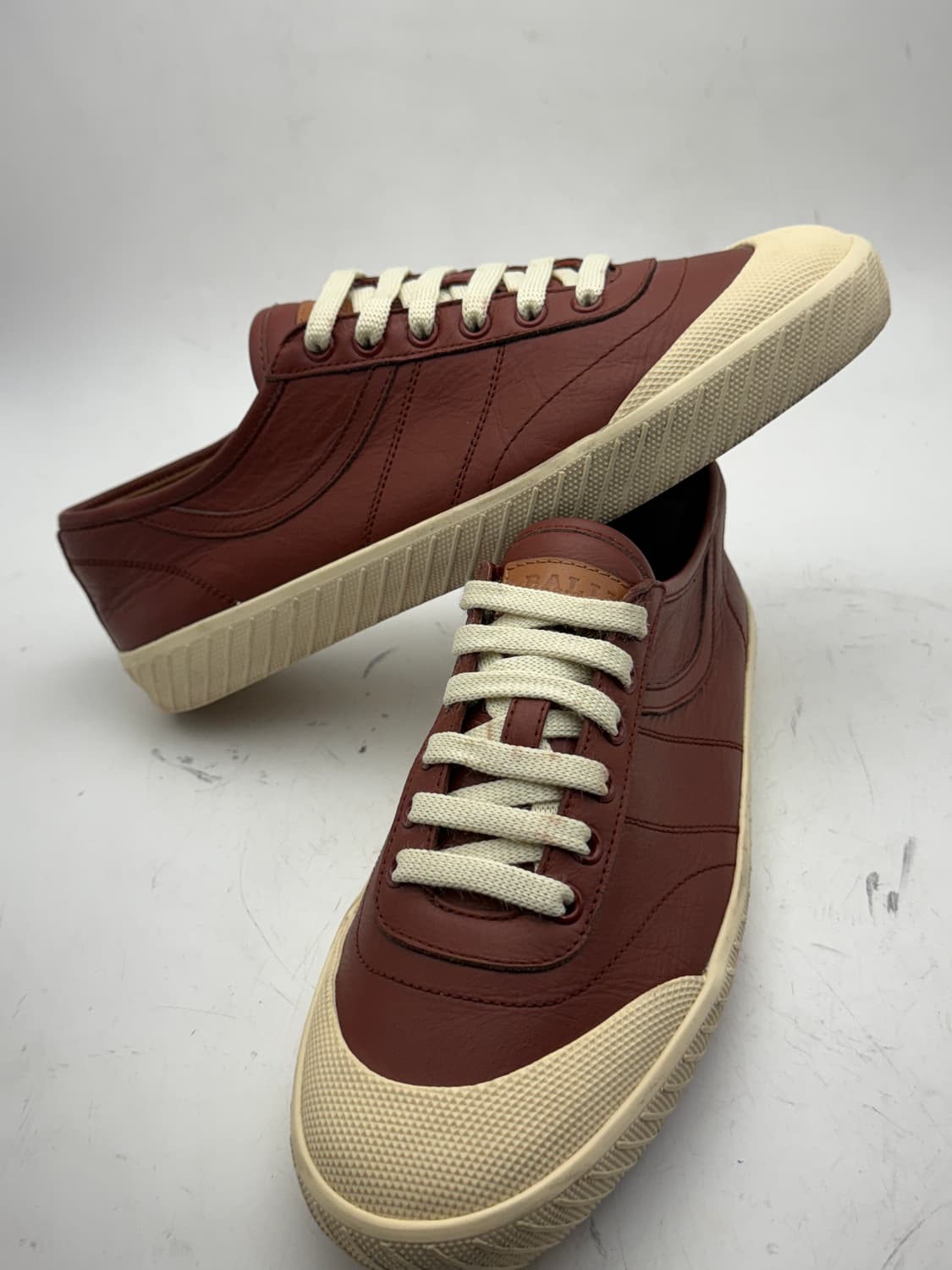 정품)발리스니커즈255 상품이미지4