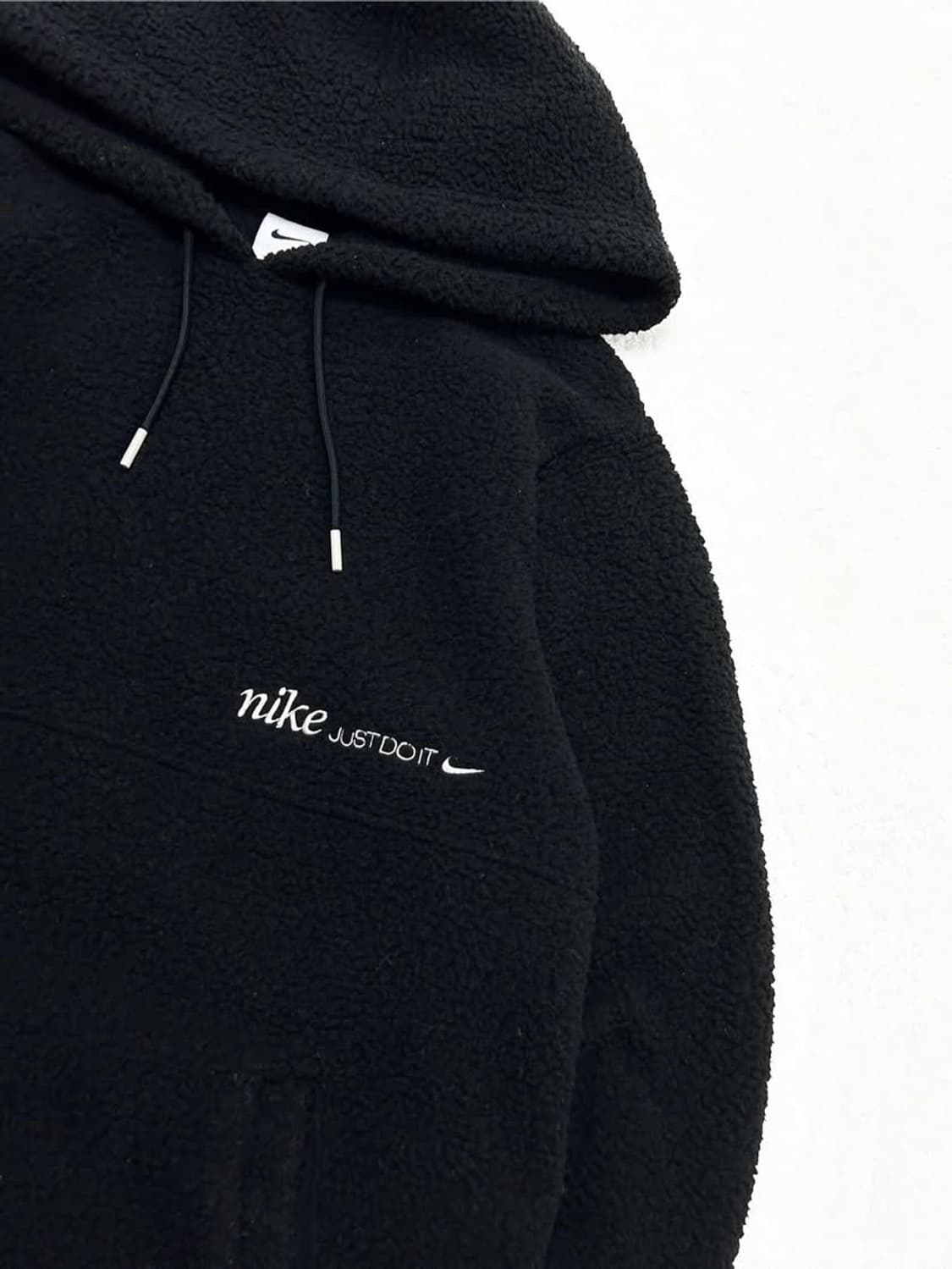 나이키 자수로고 블랙 뽀글이 후드 상품이미지7