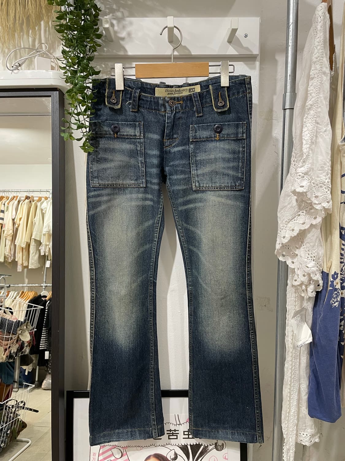 DIESEL Low-waisted bootcut jeans 상품이미지7