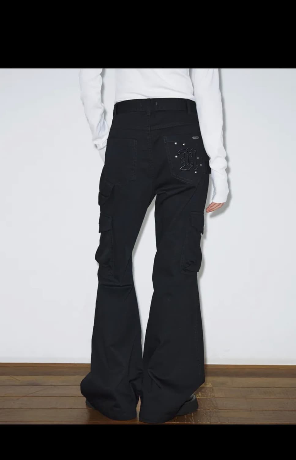 새상품 헬레네 파리스 피그먼트 스터드 부츠컷 팬츠 블랙 s 상품이미지1