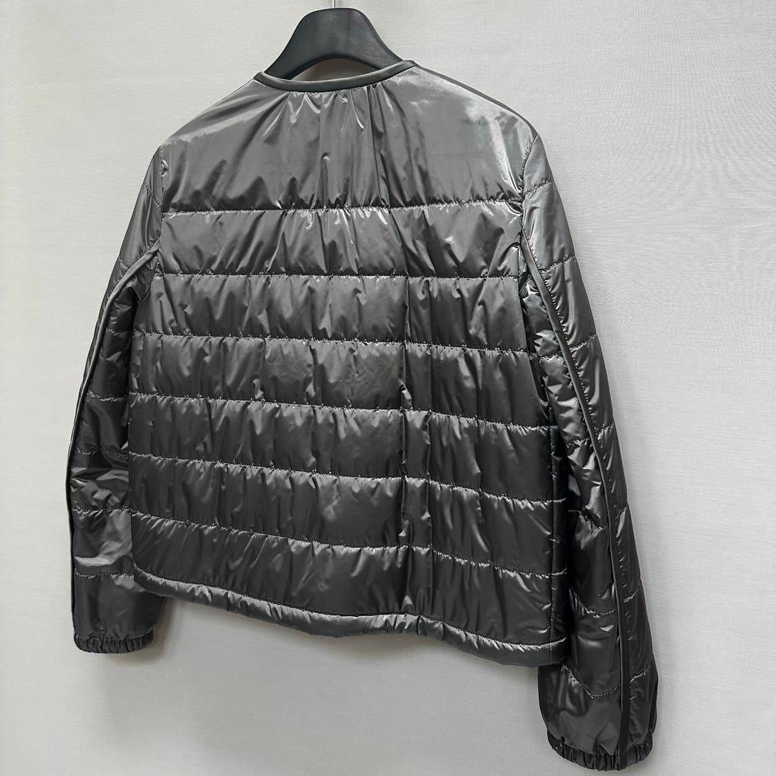 프라다 삼각로고 나일론 경량 패딩 자켓 ( 66~77 ) 상품이미지5