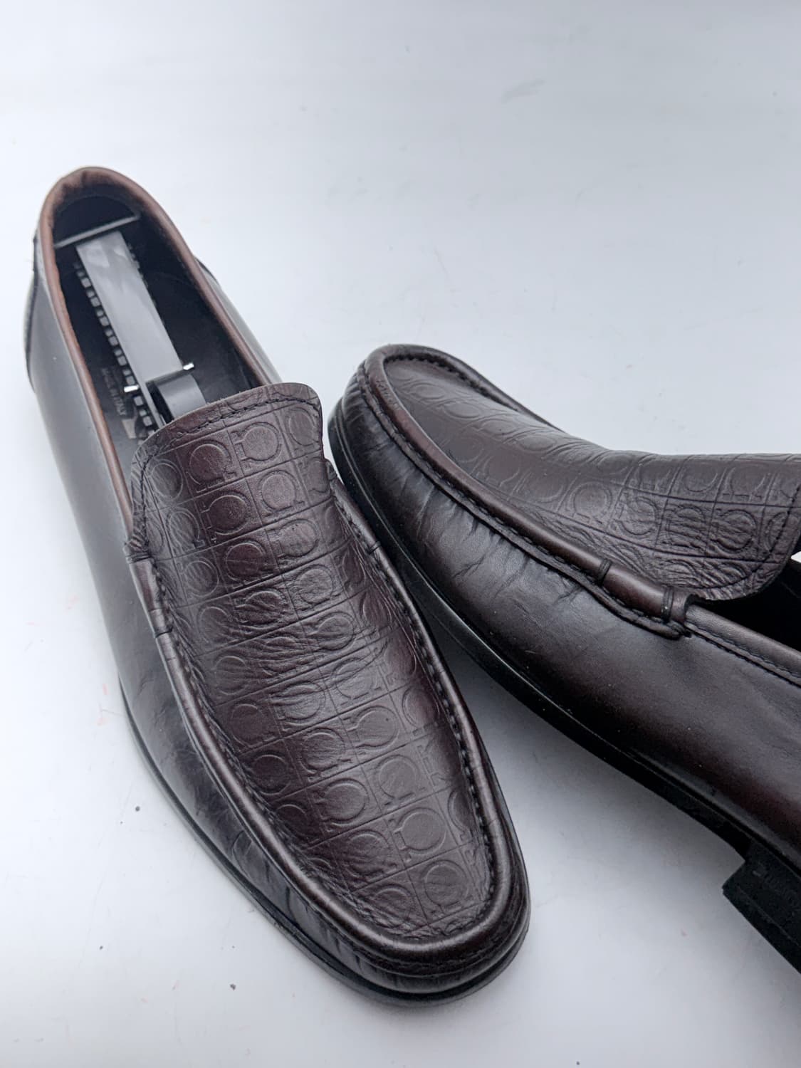 정품)페라가모255 상품이미지1